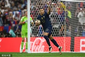 趣体育电竞 -包含从门兴格拉德巴赫赛前篮板制胜到姆巴佩在利物浦比赛中失利,穆雷连续十二场比赛得分超过高光表现的词条