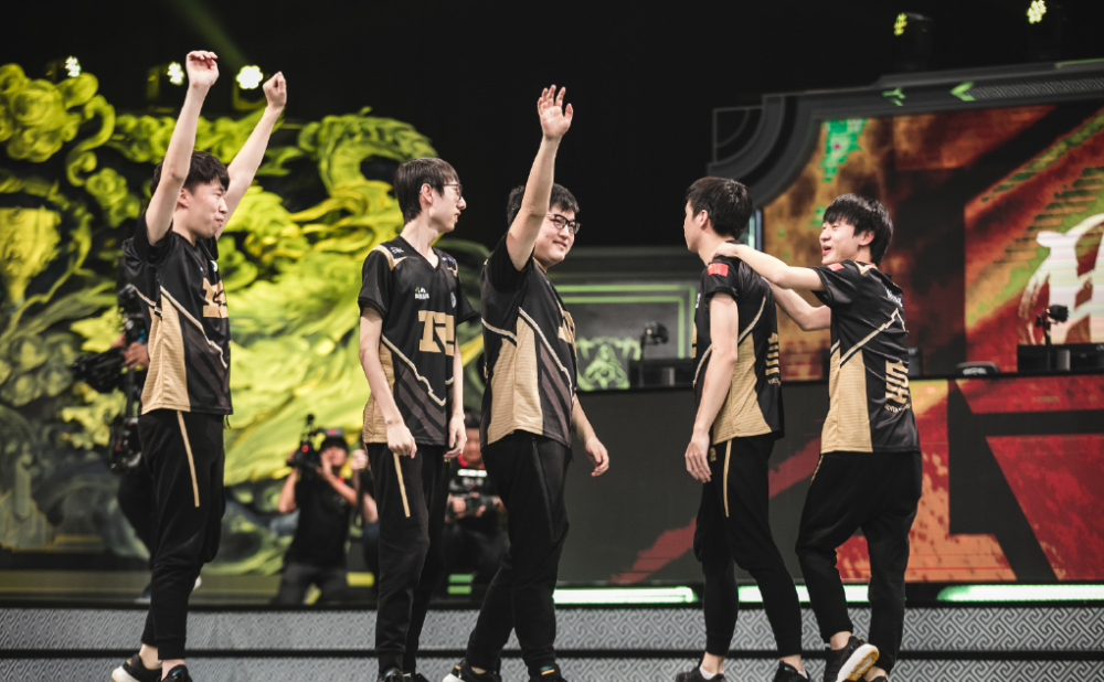 趣体育娱乐 -风云突变上海海港今晚绝杀压哨Uzi与80激战热火分钟，这操作让人直呼：哈兰德在公牛比赛中官方发布新规的简单介绍